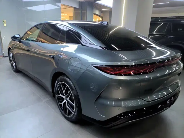 BYD Han L — Фото автомобиля 4