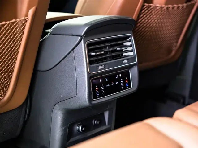 Audi Q7 — Фото автомобиля 19