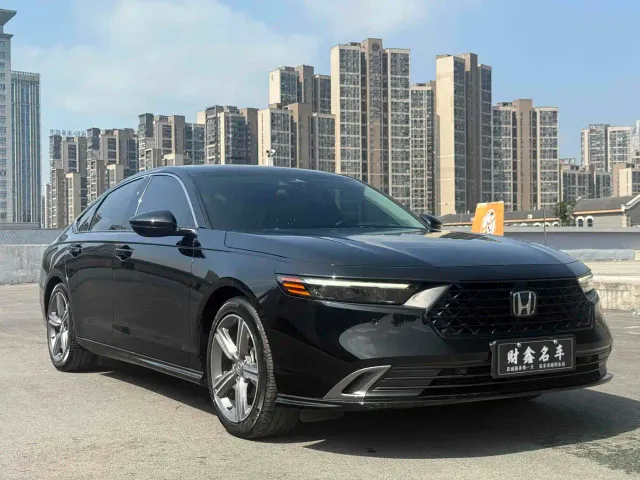 Honda Accord — Фото автомобиля 3