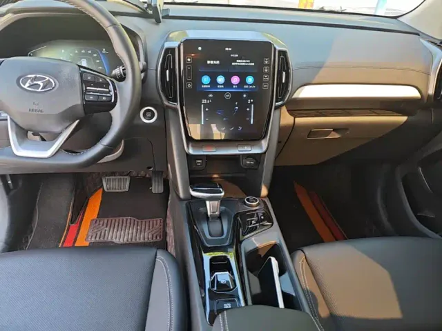 Hyundai ix35 — Фото автомобиля 12