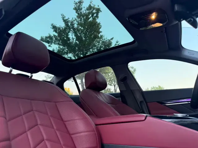 BMW 5 Series — Фото автомобиля 10