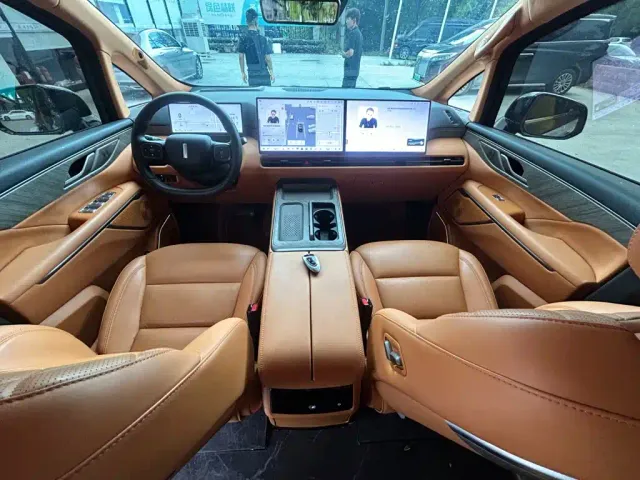 Wey Alpine — Фото автомобиля 13