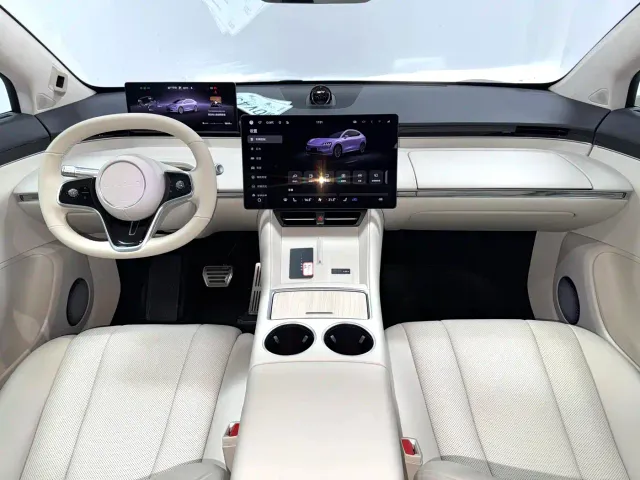 Luxeed R7 — Фото автомобиля 11