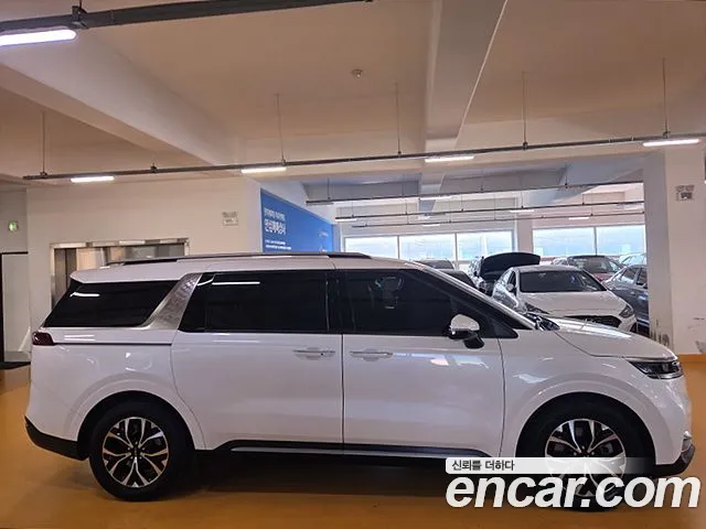 Kia Carnival 4th Gen — Фото автомобиля 2