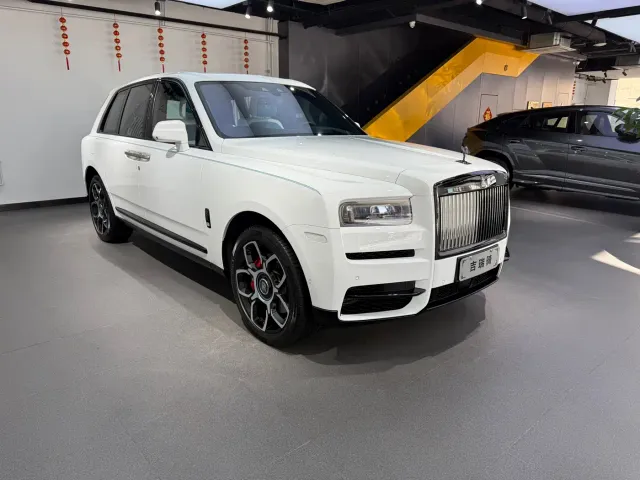 Rolls-Royce Cullinan — Фото автомобиля 3