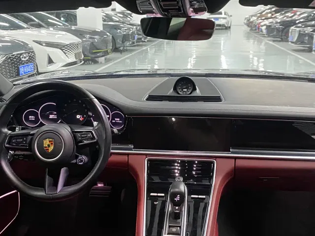 Porsche Panamera — Фото автомобиля 10