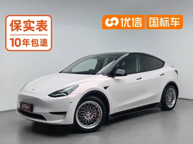 Фотография автомобиля — Tesla Model Y