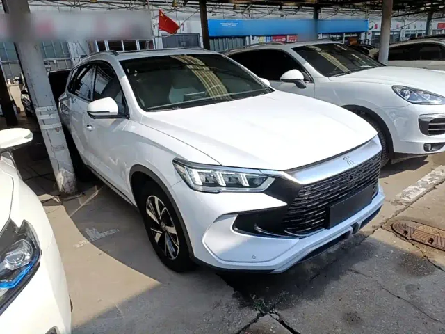 BYD Song Pro — Фото автомобиля 3