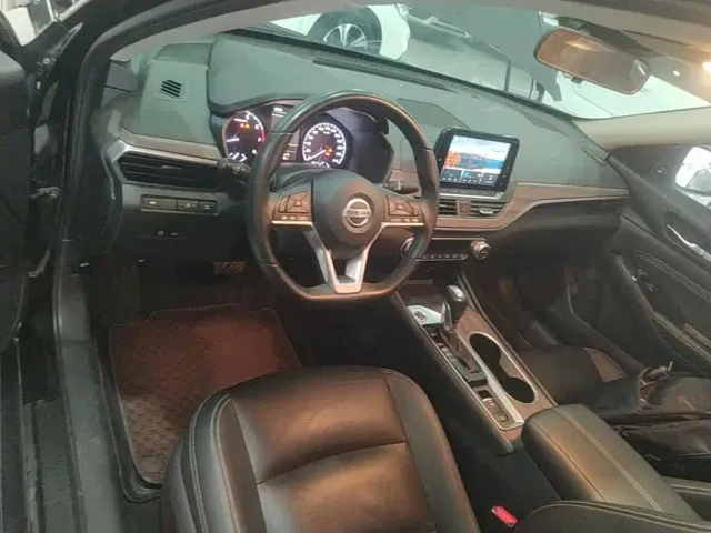 Nissan Teana — Фото автомобиля 9