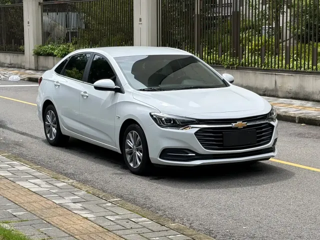 Chevrolet Monza — Фото автомобиля 3