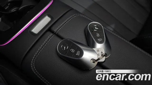 Mercedes-Benz E-Class — Фото автомобиля 29