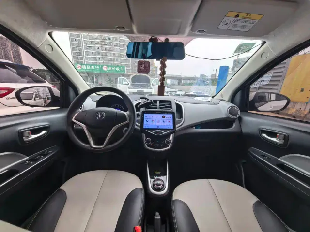 Changan Benben E-Star — Фото автомобиля 10