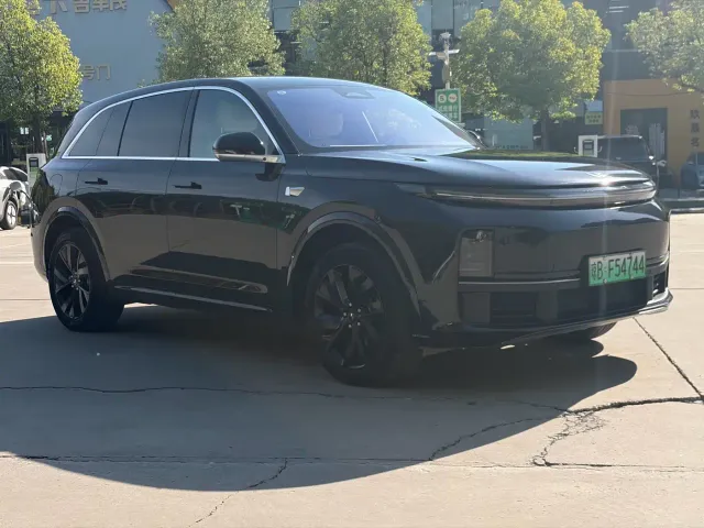 Li Auto L7 — Фото автомобиля 3