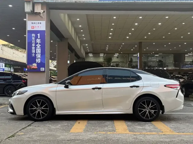 Toyota Camry — Фото автомобиля 7