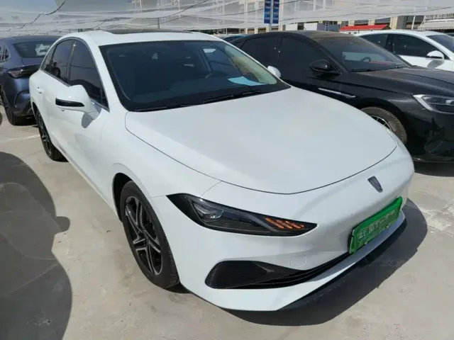 Roewe D7 — Фото автомобиля 3