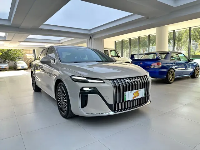 Roewe M7 DMH — Фото автомобиля 3