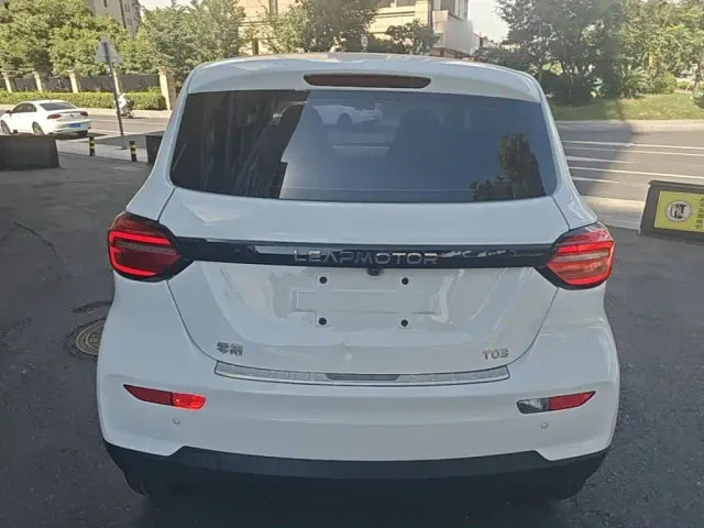 Leapmotor T03 — Фото автомобиля 5