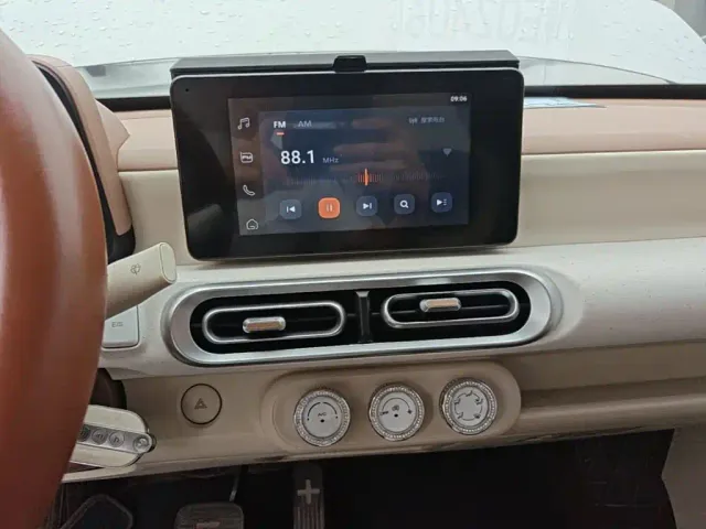 Wuling Motors Hongguang MINIEV 2024 Model 3rd Generation 170km — Фото автомобиля 12