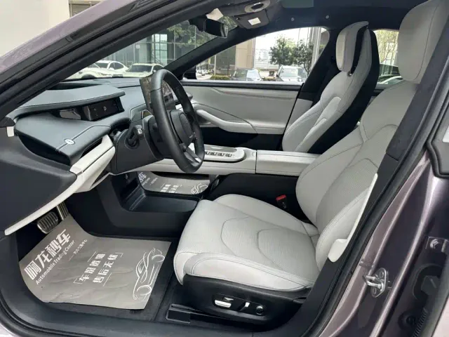 Xiaomi SU7 — Фото автомобиля 9