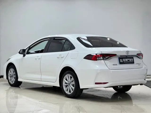 Toyota Corolla — Фото автомобиля 4
