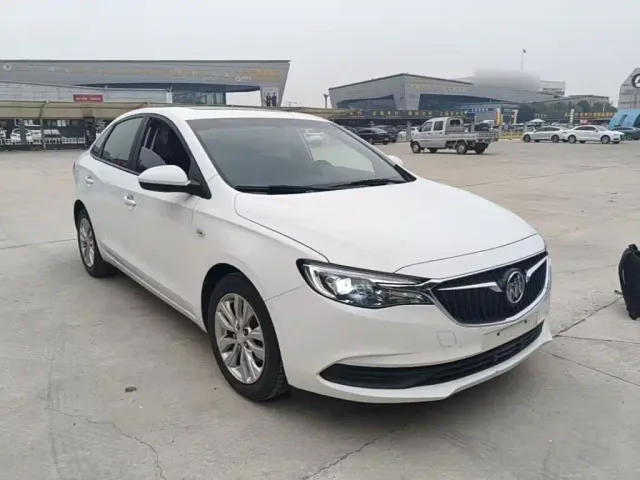 Buick Excelle — Фото автомобиля 7