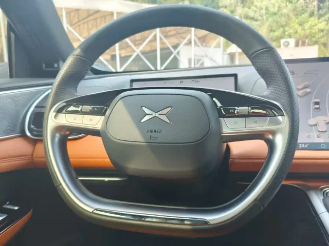 Xpeng G9 — Фото автомобиля 12