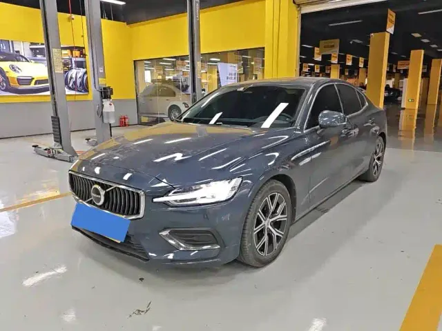 Фотография автомобиля — Volvo S60