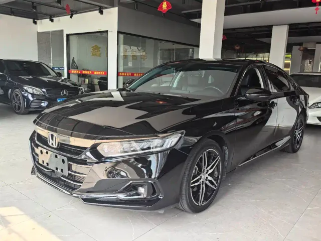 Honda Accord — Фото автомобиля 3