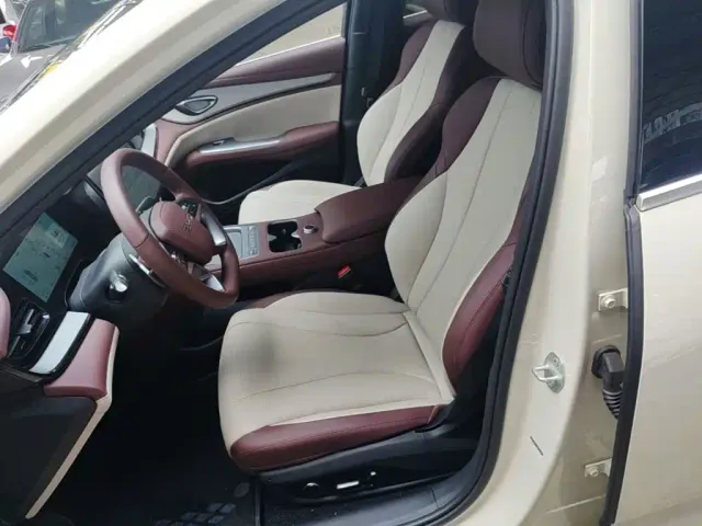 BYD Seal 07 DM-i — Фото автомобиля 14