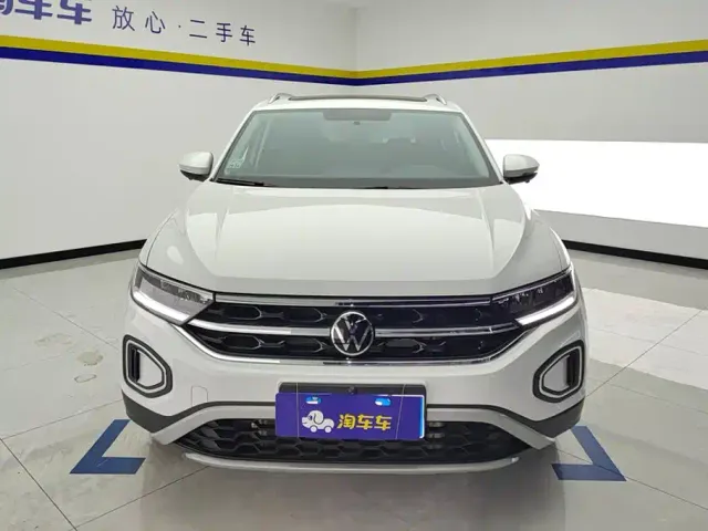 Volkswagen T-Roc — Фото автомобиля 2