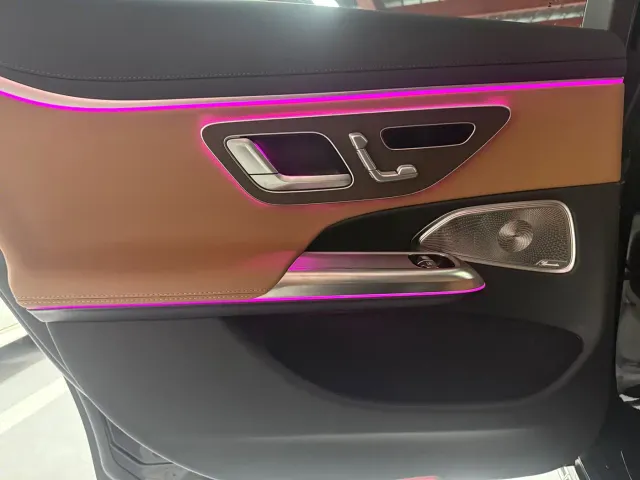 Mercedes-Benz E-Class — Фото автомобиля 11
