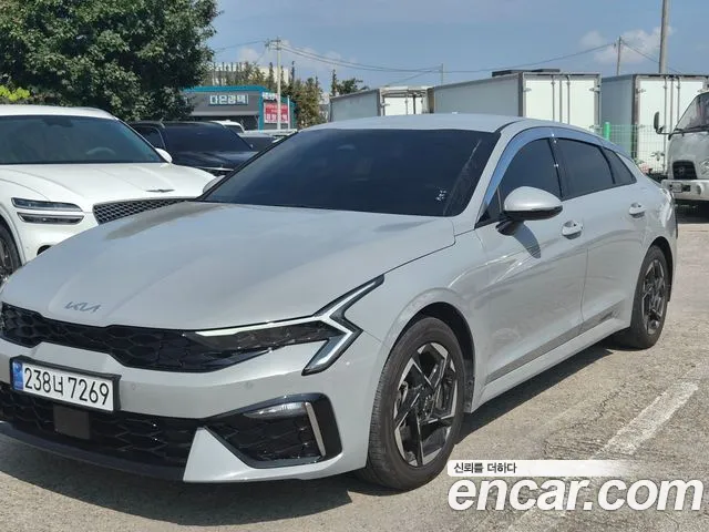 Фотография автомобиля — Kia K5 Generation 3