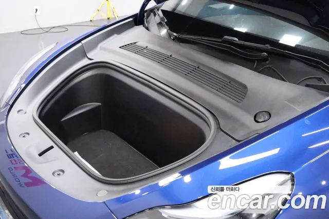 Tesla Model Y — Фото автомобиля 19