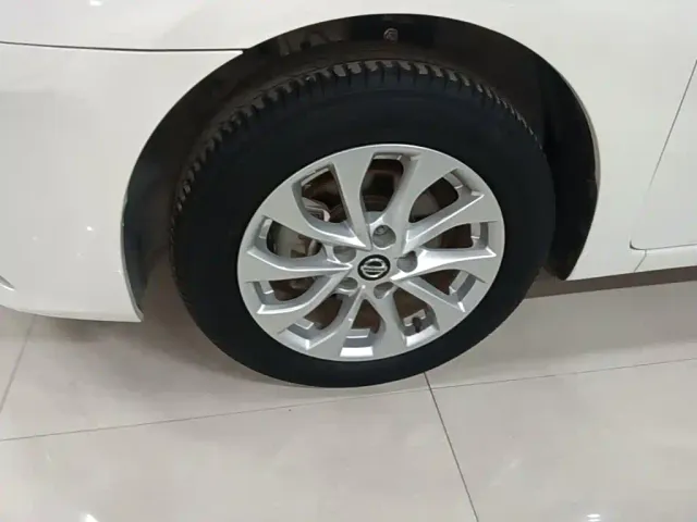 Nissan Sylphy — Фото автомобиля 22