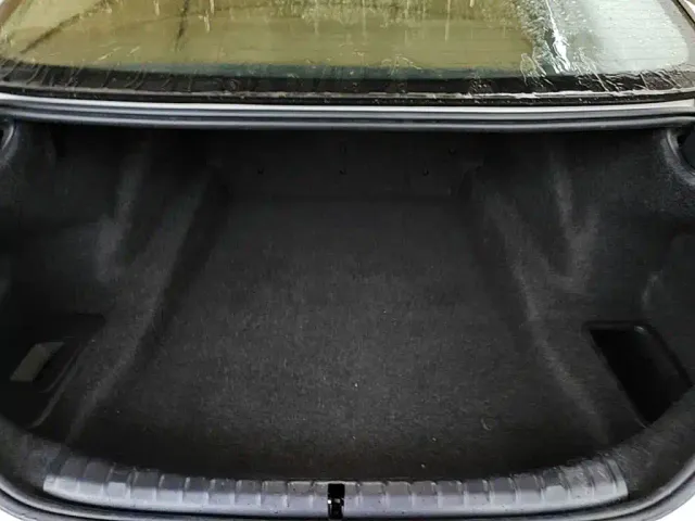 BMW 5 Series — Фото автомобиля 18
