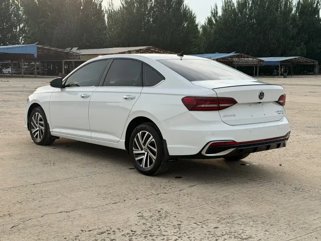 Volkswagen Lavida — Фото автомобиля 7