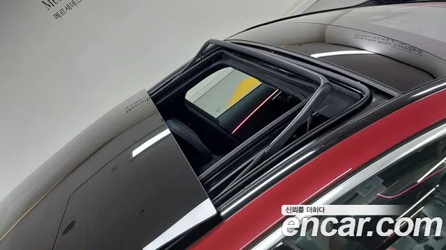 Mercedes-Benz E-Class — Фото автомобиля 12
