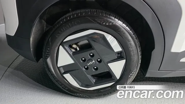Kia EV3 — Фото автомобиля 5