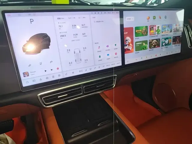 Li Auto L8 — Фото автомобиля 12
