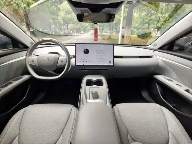Xpeng MONA M03 — Фото автомобиля 5