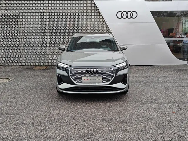 Audi Q4 e-tron — Фото автомобиля 2