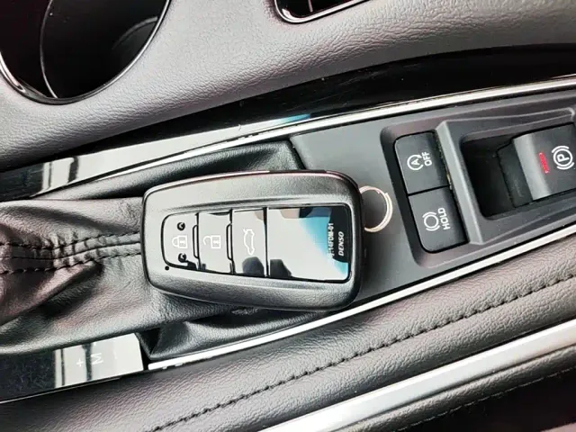 Toyota Avalon — Фото автомобиля 16