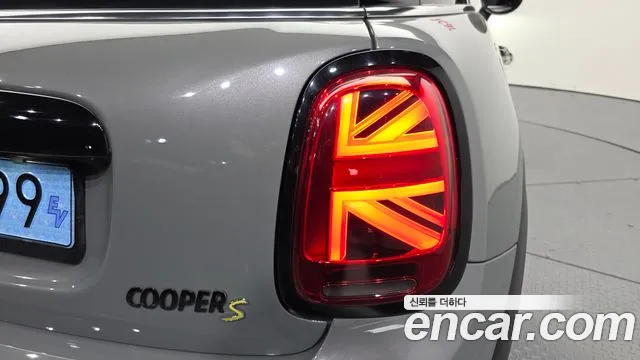 MINI Cooper Cooper Electric — Фото автомобиля 8
