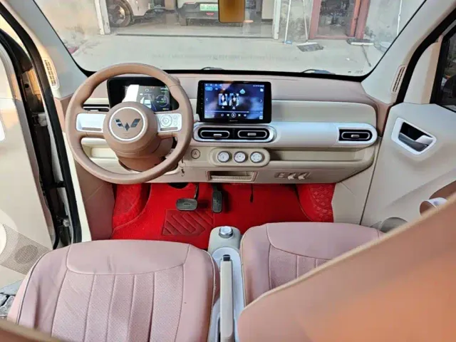 Wuling Hongguang Mini EV — Фото автомобиля 9
