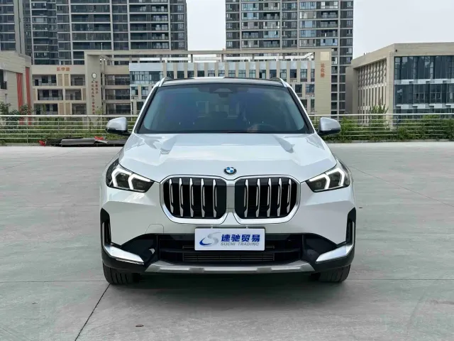 BMW X1 — Фото автомобиля 2
