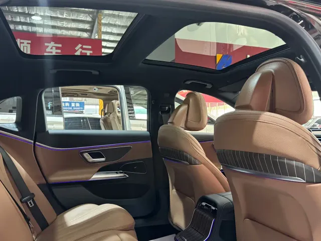 Mercedes-Benz E-Class — Фото автомобиля 10