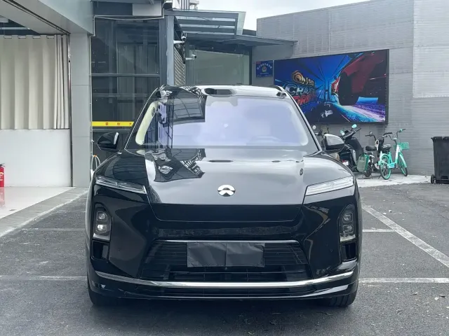 Nio ES8 — Фото автомобиля 3
