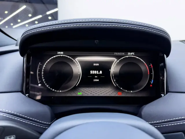Aston Martin DB12 — Фото автомобиля 22
