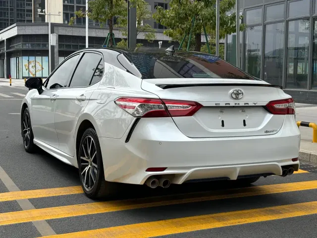 Toyota Camry — Фото автомобиля 6