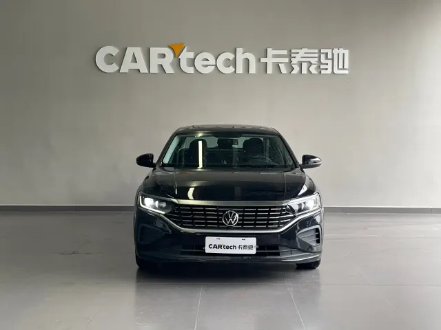 Volkswagen Passat — Фото автомобиля 2